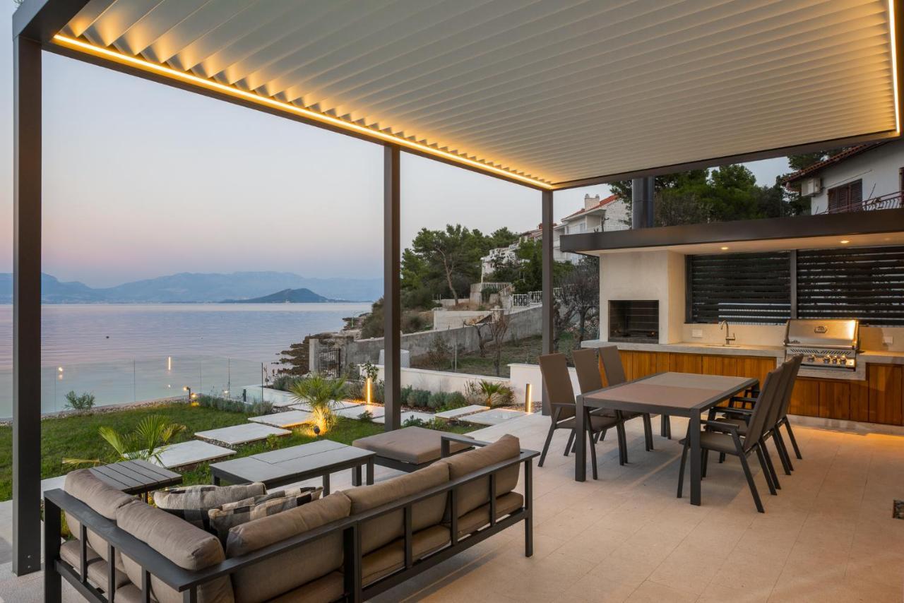 Acadia Beach Villas & Apartments Slatine Bagian luar foto