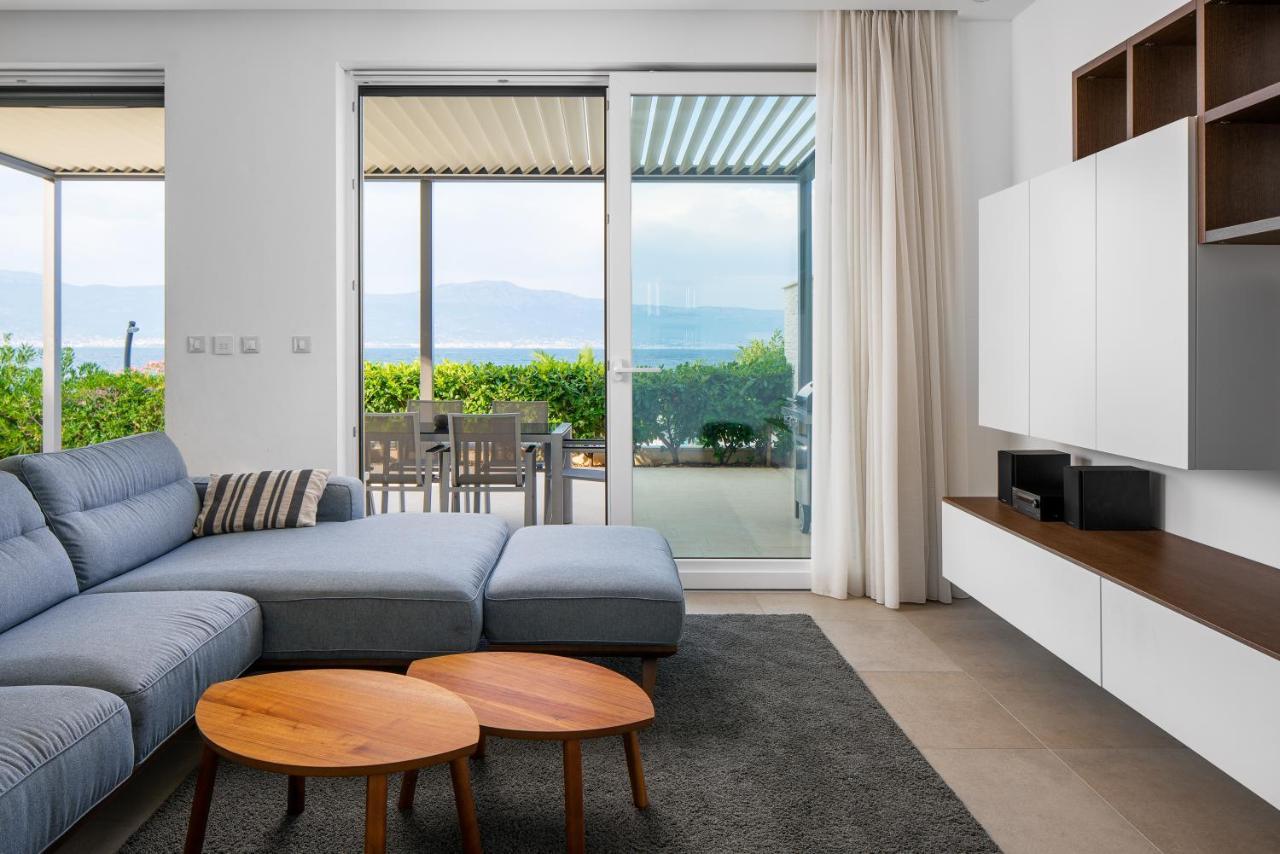 Acadia Beach Villas & Apartments Slatine Bagian luar foto