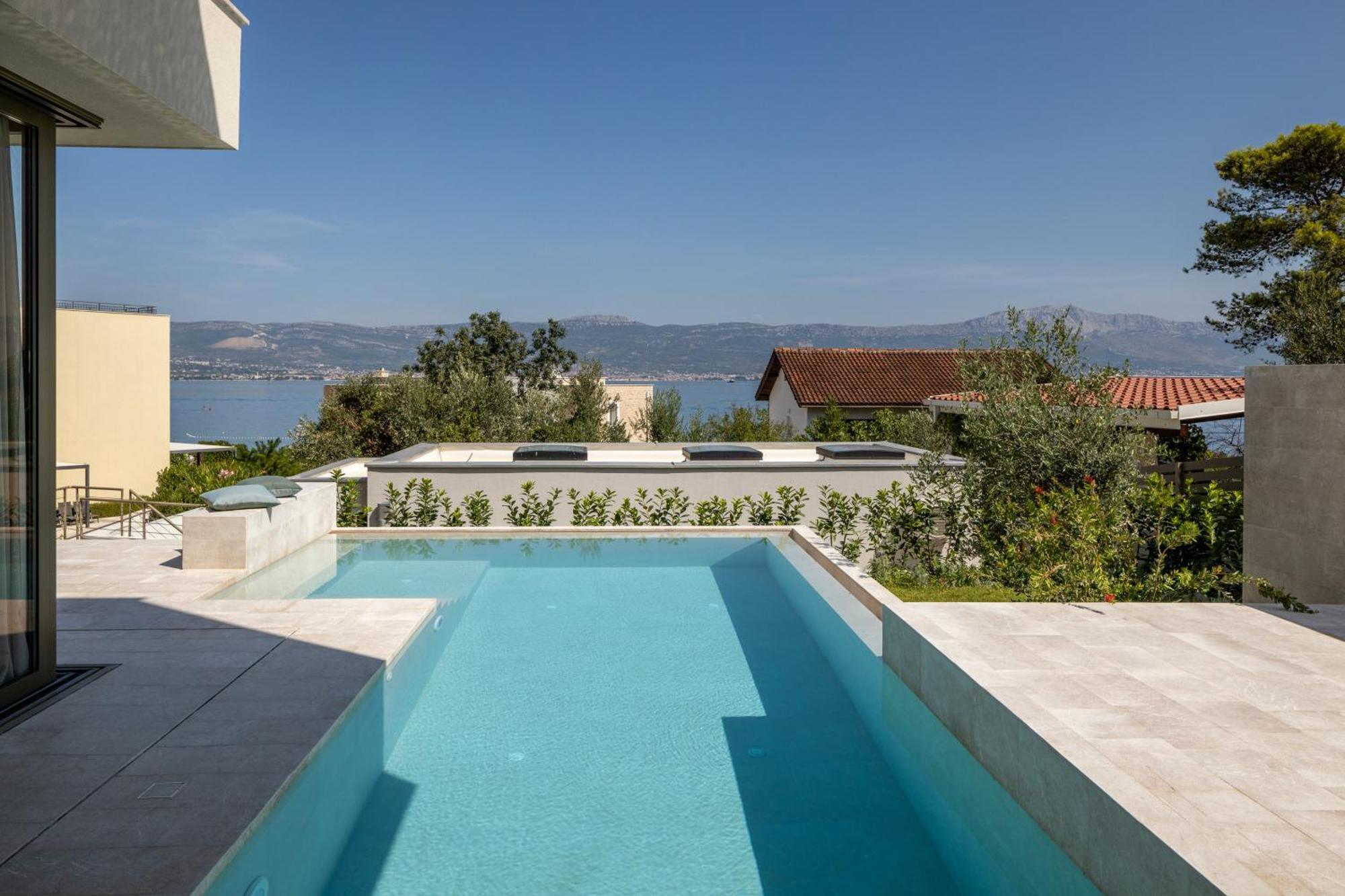 Acadia Beach Villas & Apartments Slatine Bagian luar foto