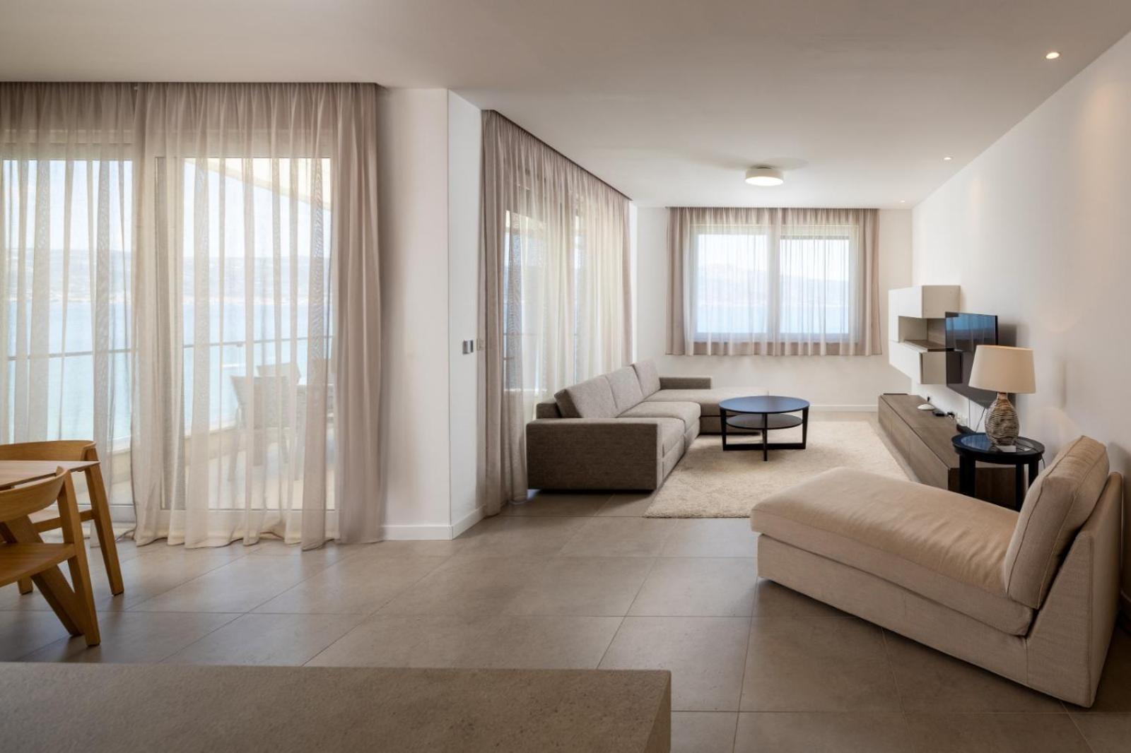 Acadia Beach Villas & Apartments Slatine Bagian luar foto
