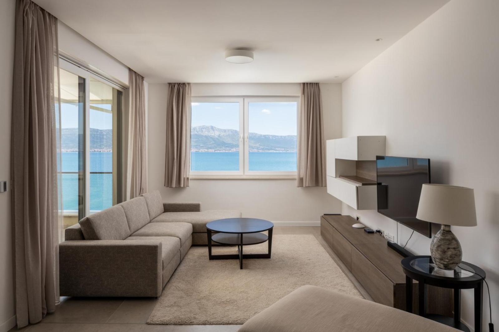 Acadia Beach Villas & Apartments Slatine Bagian luar foto