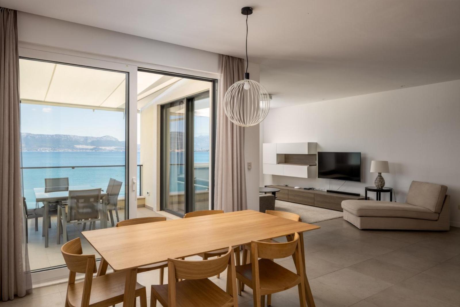 Acadia Beach Villas & Apartments Slatine Bagian luar foto