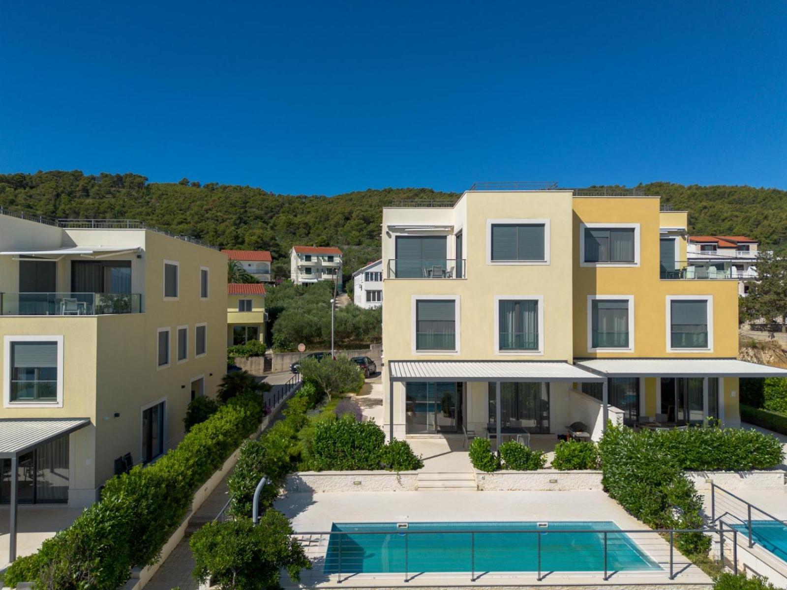 Acadia Beach Villas & Apartments Slatine Bagian luar foto